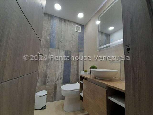 Rosa Rodríguez Vende Apartamento En Avenida Lara, Barquisimeto Mls #25-7048