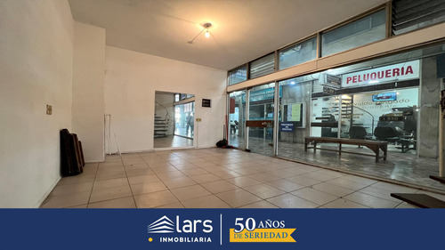 Local Comercial En Alquiler / Centro - Inmobiliaria Lars