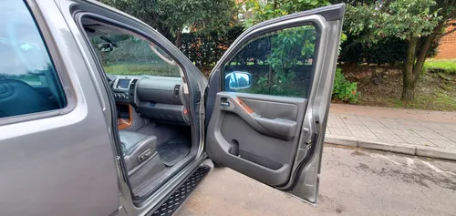 Nissan Pathfinder 4.0 R51 Le Lujo