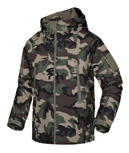 Chamarra camuflaje pull and bear hotsell