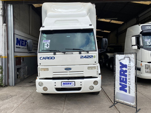 Imagem 2 de 15 de Caminhão Ford Cargo 2422 6x2 Bau 10,5 Metros Apenas 300.000k