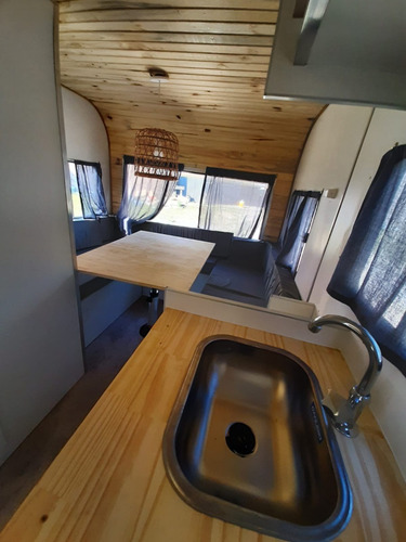 Imagen 5 de 19 de Modelo 4,00mts Casa Rodante Amanecer Con Techo De Madera 0km