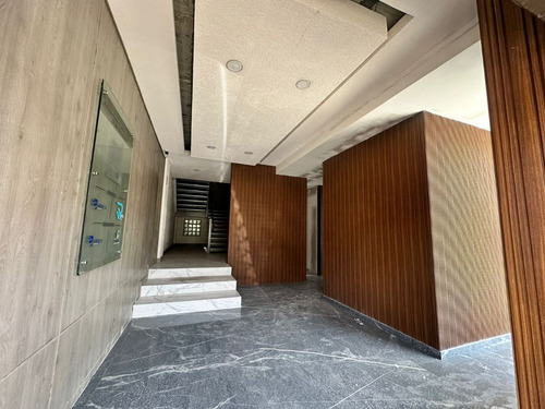 Oficinas Nuevas En Renta Frente A Plaza De Toros