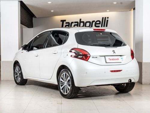 Imagen 7 de 15 de Peugeot 208 In Concert 1.6 2020 Taraborelli (nic)