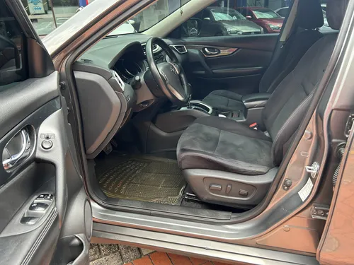 Nissan X-trail 2.5 Advance 4x2 At