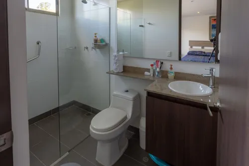 Apartamento En Venta En Llano Grande. Cod V18290