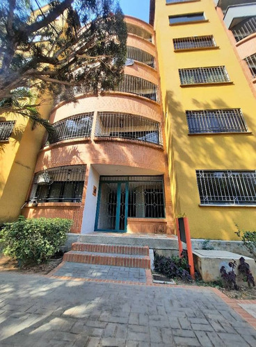 Ligia Guardia Vende Apartamento En El Poblado De San Diego 