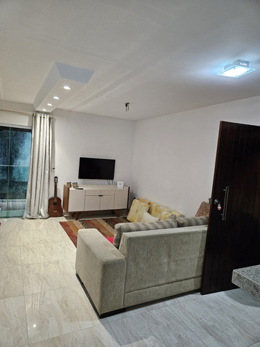 Alugo Casa C/contrato Curto De 6 Meses A Um Ana.