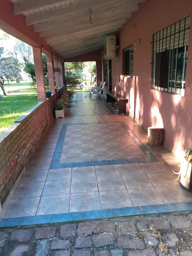 Casa Quinta En Venta - 2 Dormitorios 2 Baños - Cochera - 2.475 Mts2 - Berisso