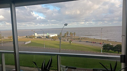 Imagen 16 de 18 de Venta Apartamento 3 Dormitorios Y Servicio Garaje X2 Sobre Rambla