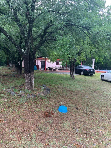 Quinta En Venta En Los Cavazos En Santiago