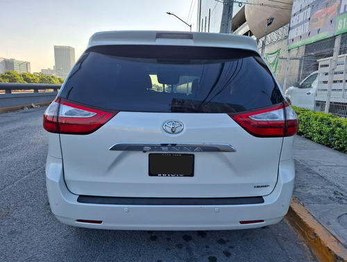Toyota Sienna 3.5 Limited At