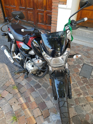 Bajaj V15