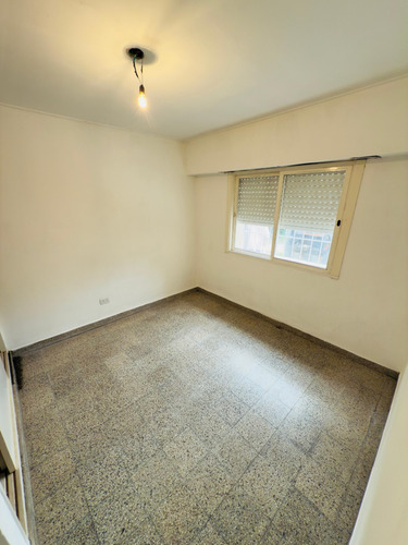 Casa Con Galpon, 2 Dormitorios, Patio, Apto Taller