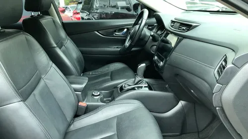Nissan X-Trail T32 Exclusive Sec 2,5 4x4 7P