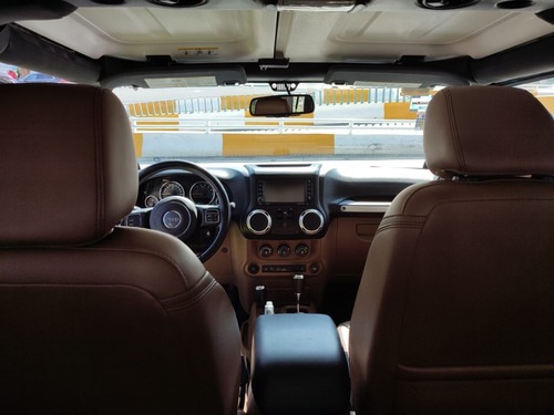 Imagen 13 de 15 de Jeep Wrangler 2014 3.6 3p Sahara 4x4 At