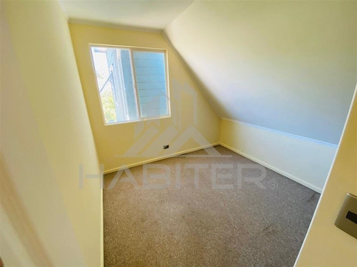 Casa En Venta De 3 Dorm. En Valdivia