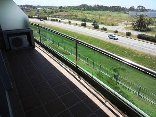 Alquiler Avenida De Las Américas 1 Dormitorio Con Garaje