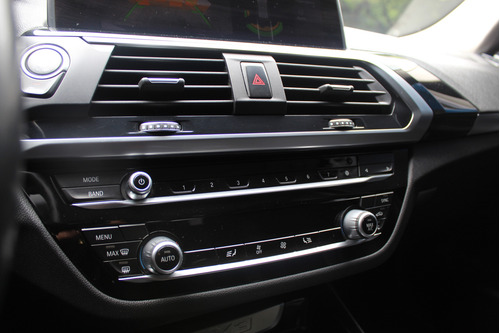 BMW X3 5p xDrive 30i X Line L4/2.0/T Aut