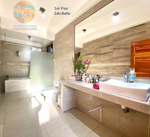 Casa En La Florida, 1000 M2 De Terreno, 350 M2 Construidos.