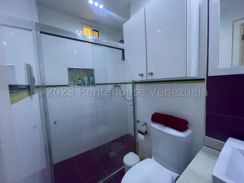 Townhouse En Venta Con Muy Buenos Acabados, Pisos De Marmol, Cocina Empotrada Ym Tope De Cuarzo, Pared Decorada En Coralina. San Diego
