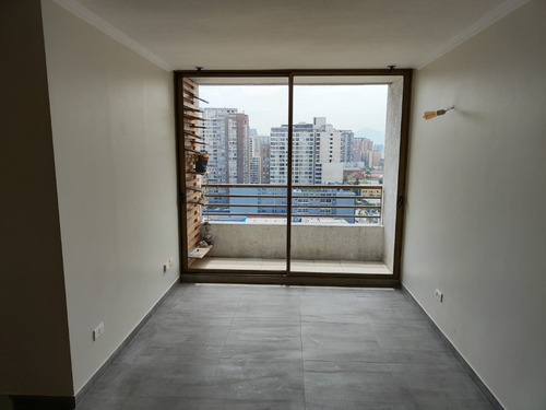 Depto 2 Dormitorios 1 Baño, Con Balcón Y Estacionamiento