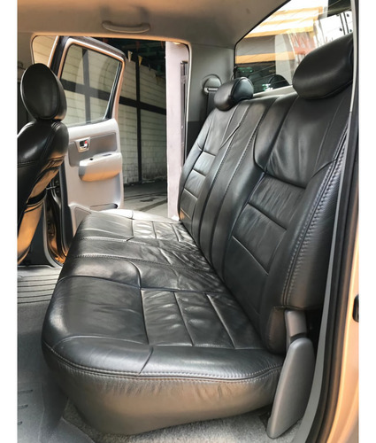 Imagen 7 de 10 de Toyota Hilux Automático