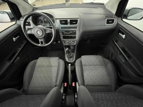 Imagem 7 de 11 de Volkswagen Fox 2014 1.6 Vht Trend Total Flex 5p