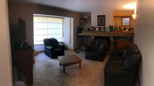 Excelente Casa En Barrio Chapelco
