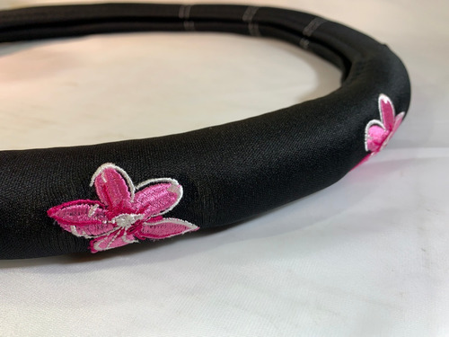 Imagen 7 de 7 de Cubre Volante Auto Universal Negro Flores Femenino Dama D16