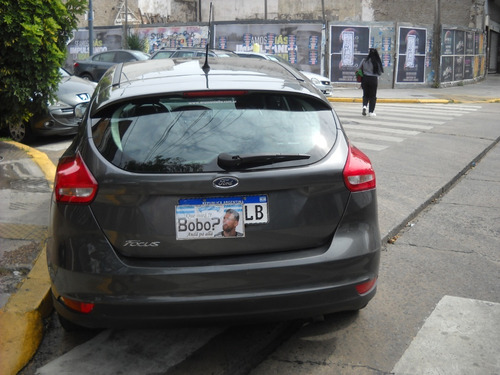 Imagen 4 de 25 de Ford Focus Iii S 1,6 2016 5ptas Gris