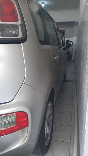 Imagem 2 de 6 de Citroën C3 Picasso 2013 1.5 Glx Flex 5p