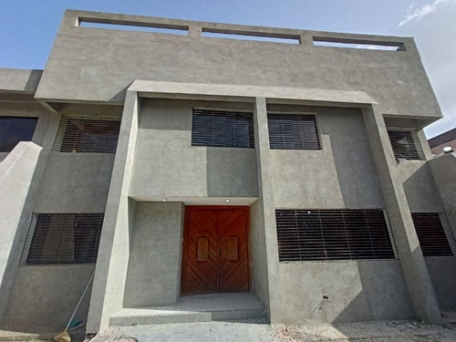 Imagen 1 de 16 de Codigo: 1353 Casa En Venta En Altos Del Parral