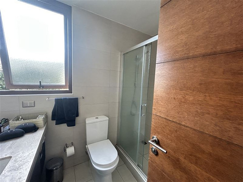 Casa En Venta De 4 Dorm+ Estar + Piscina En Chamiser