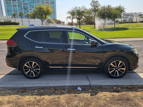 Nissan X-Trail 2.5 Exclusive 2 Row Cvt