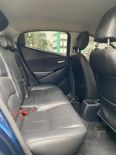 Mazda 2 GRAND TOURING LX