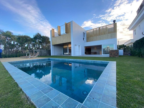 Imagem 16 de 30 de Casa À Venda Em Xangri-lá - Ca01477 - 69890399