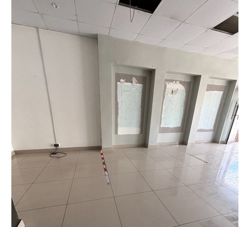 Local Comercial En Pleno Centro 1 Norte (6 Y 7 Ote)