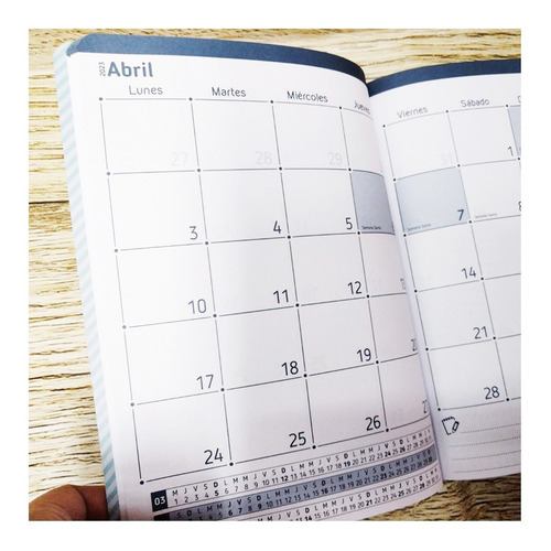 Imagen 2 de 7 de Cuaderno Planificador 2023 Mensual C/elastico Italian Design
