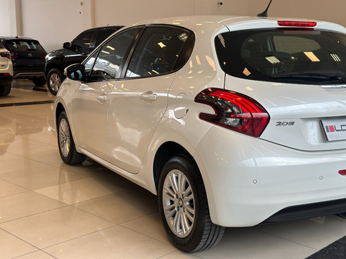 Peugeot 208 1.6 Allure