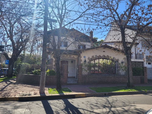 Casa En Venta En Acassuso - San Isidro 