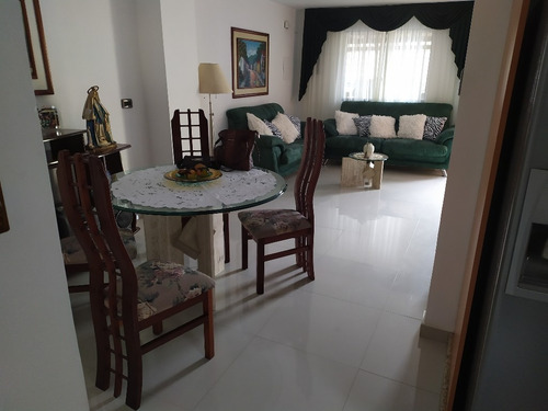 Imagen 9 de 17 de Town House En Res. Villa Rincon I, Naguanagua (lemth-109)