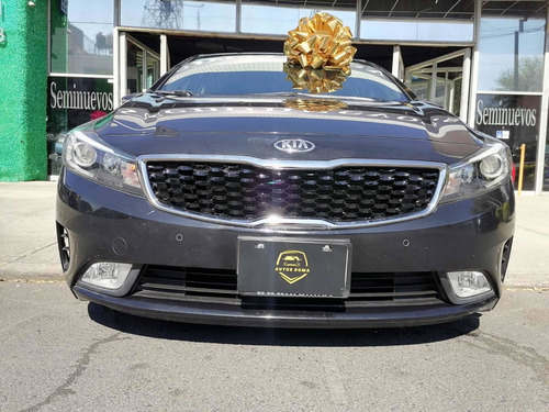 Imagen 3 de 13 de Kia Forte 2.0 Ex At 2018