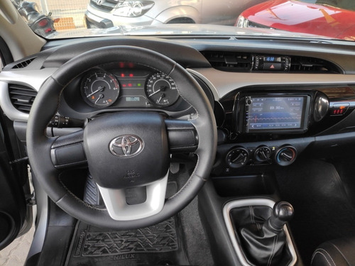 Toyota Hilux 2.8 Tdi Std Cd 4x4