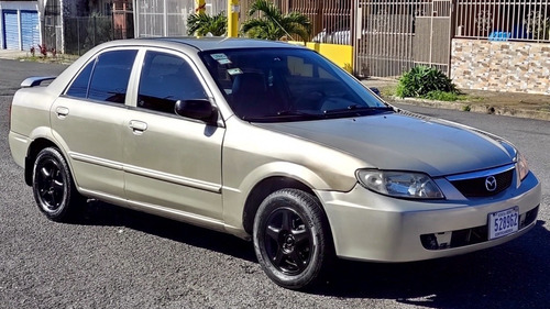 Imagen 2 de 10 de Mazda 323 Glx-s