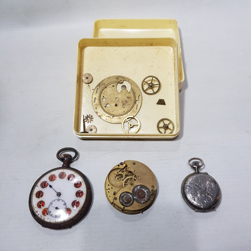 Imagen 1 de 10 de Antiguos Cuadrantes Maquinas Reloj A Restaurar Lot Mag 59387