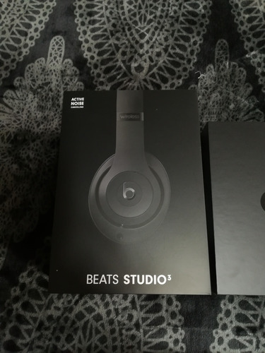 Audífonos Beats Studio³ Wireless - Matte Black (Usado)