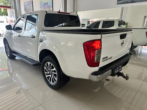 Nissan NP300 Frontier 2.5 Cd 4X4 Se Mt 4P