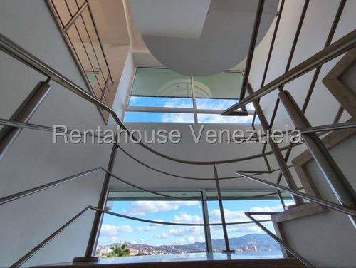 Apartamento Piso Alto Multinivel 680 M² 4h, 8b, 4p, Residencias Bosque Los Chorros Con Pozo De Agua Planta Eléctrica En Calle Cerrada En Venta En Los Chorros Avenida Principal De Los Chorros Caracas
