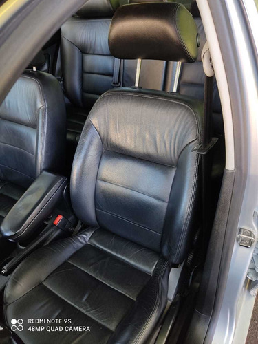 Volkswagen Bora 1.8 Highline T 180cv Cuero 2014